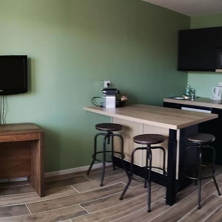 Au Pied Des Pistes Avec Parking Entierement Renove Apartment Huez Exterior foto