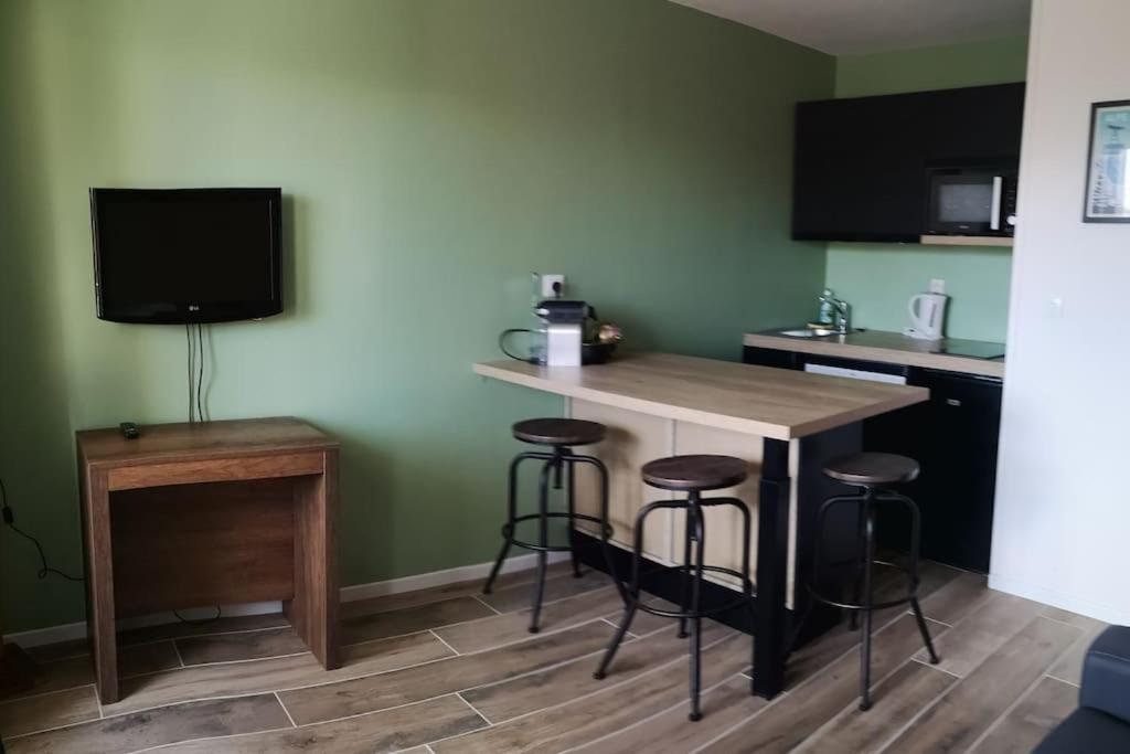 Au Pied Des Pistes Avec Parking Entierement Renove Apartment Huez Exterior foto