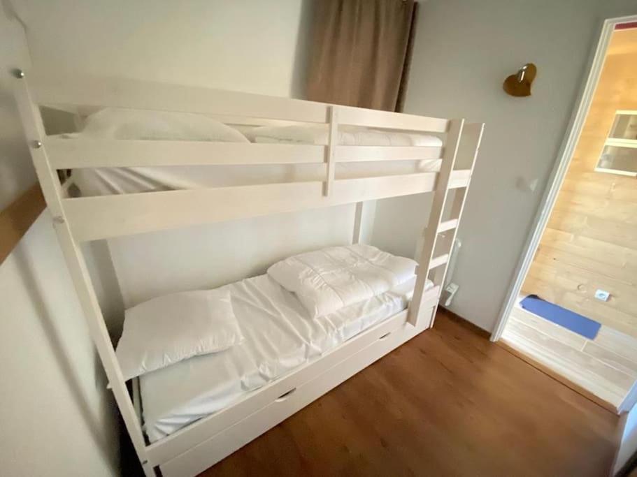Au Pied Des Pistes Avec Parking Entierement Renove Apartment Huez Exterior foto
